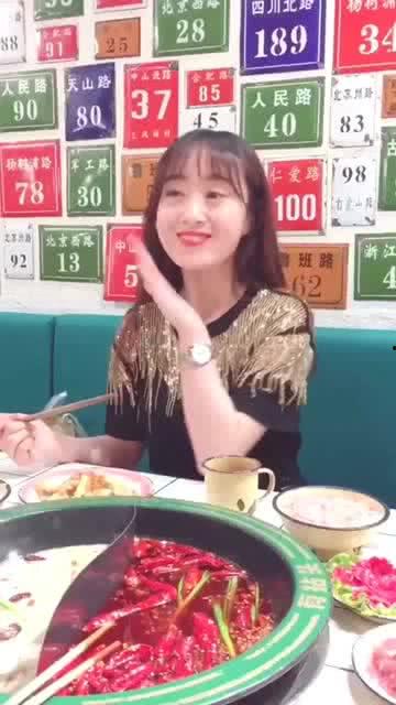 广西表妹吃瓜视频大全,趣味横生的乡村生活瞬间