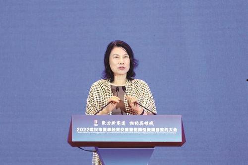 董明珠今日头条收入多少,揭秘格力女皇的财富传奇”